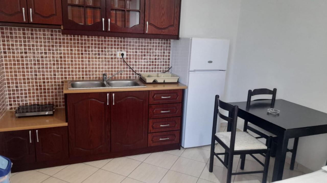 Vita Apartment - Spacious Garden And Balcony 5 Min To Beach & Center Ksamil Exterior foto