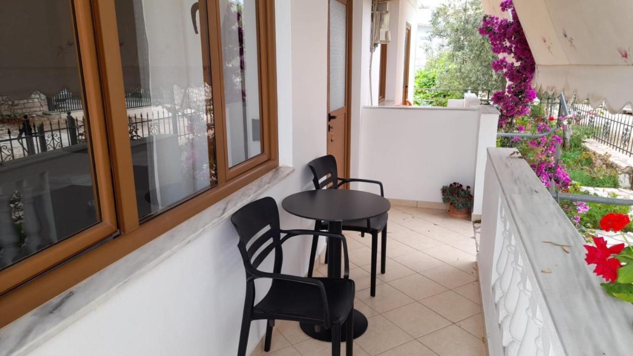Vita Apartment - Spacious Garden And Balcony 5 Min To Beach & Center Ksamil Exterior foto