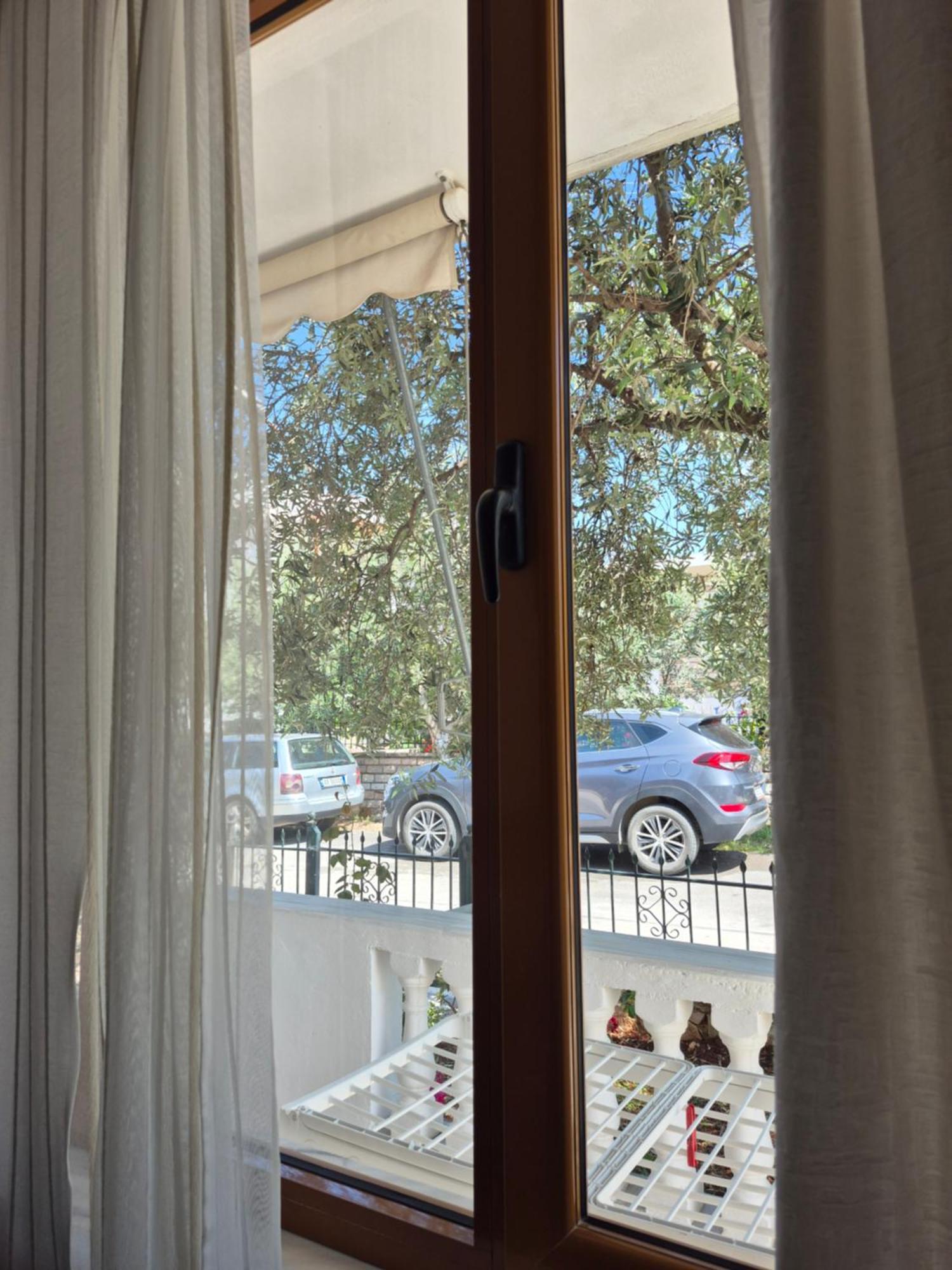 Vita Apartment - Spacious Garden And Balcony 5 Min To Beach & Center Ksamil Exterior foto